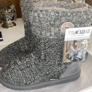 Muk Luks Gray sweater Boots